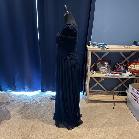 JS Collections navy blue gown - Picture 2 of 6